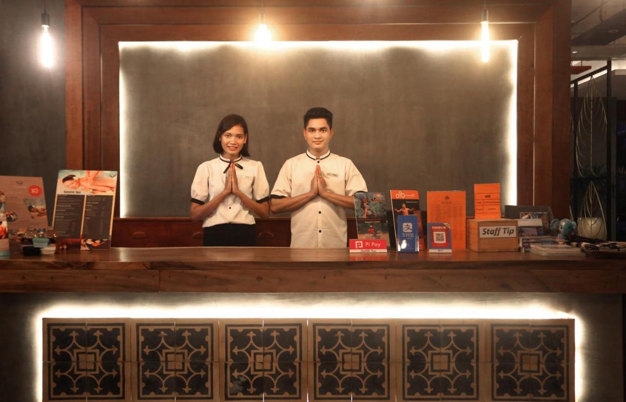 Central Corner Suite سيام ريب المظهر الخارجي الصورة